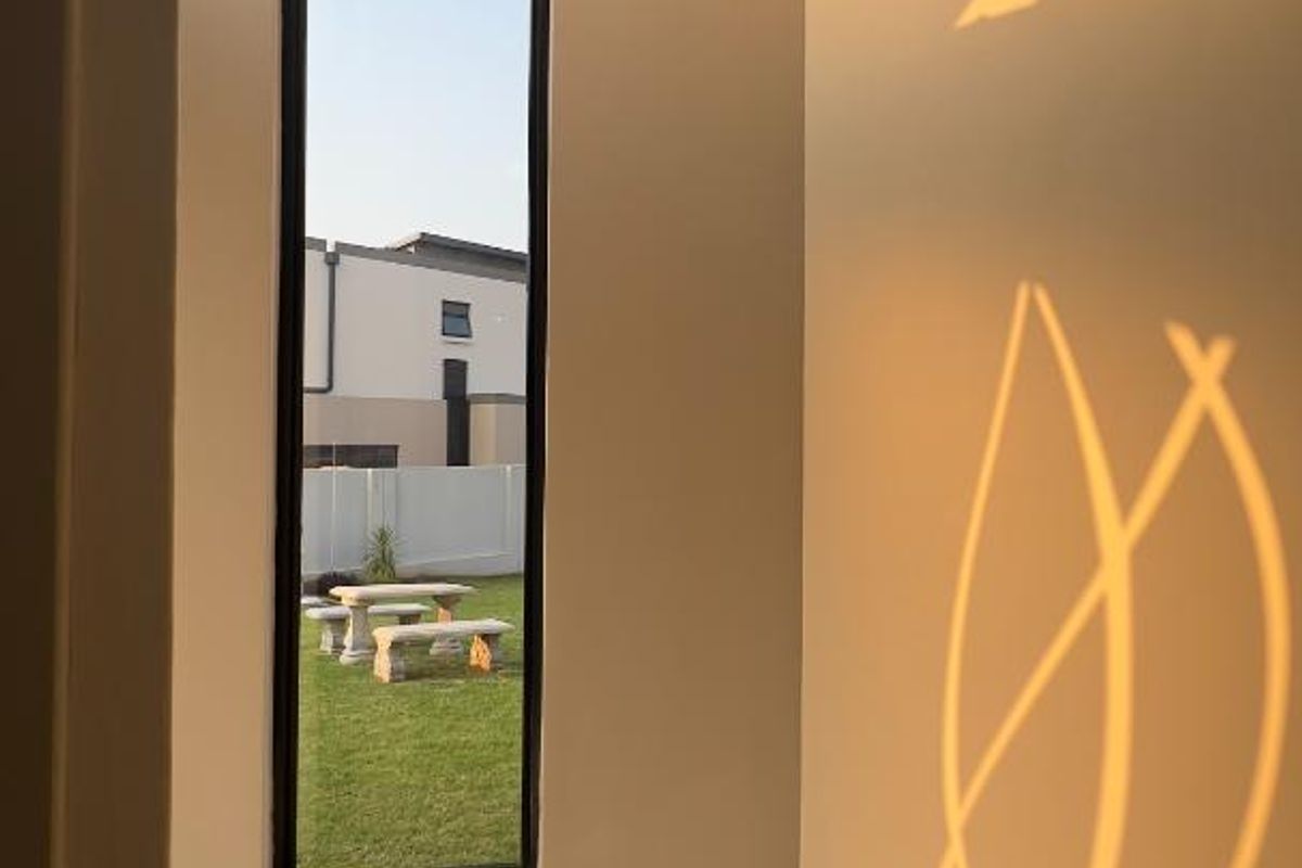 Bright, Modern & Beautifully Designed for Family Living - Photo 2