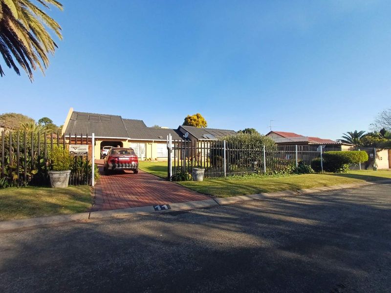 Exceptional neat well maintained Property - Photo 9
