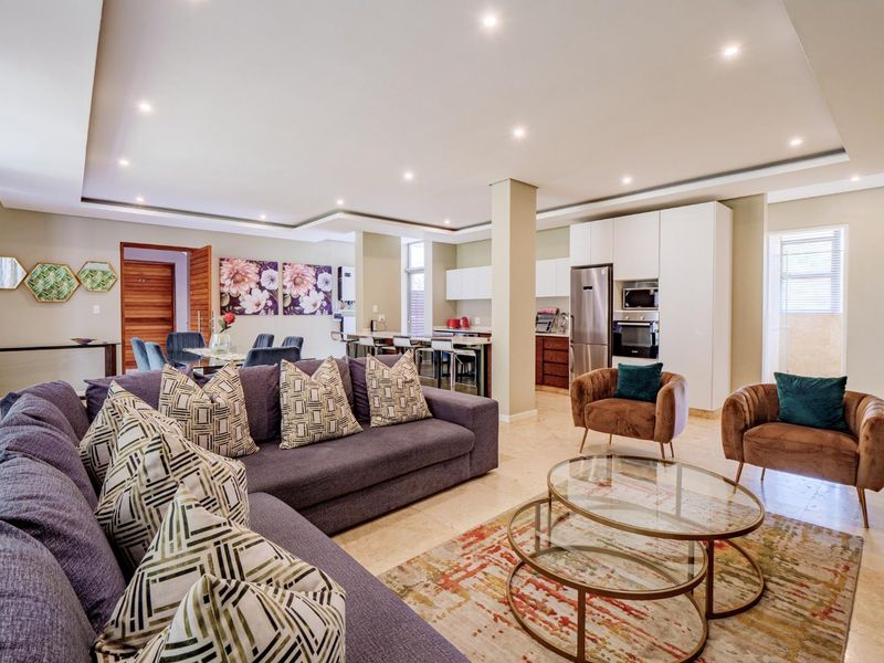 3 Bedroom Ground Floor Apartment - Photo 6