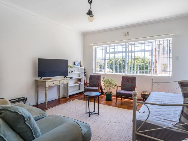 CHARMING 70m2  ONE BEDROOM  with an EXCLUSIVE USE GARDEN APARTMENT OF 52m2 - Photo 2