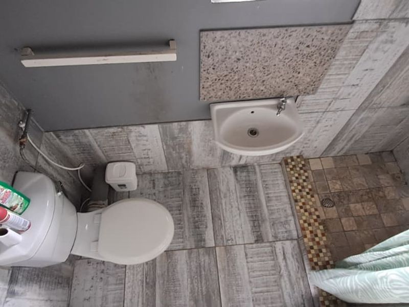 Furnished 2-Bedroom Outbuilding with WiFi – Pet Friendly - Photo 6