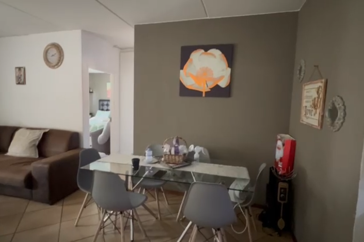 Alberton 3 Bedroom Apartment For Sale in Alberstdal - Photo 5