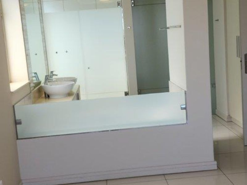 SOPHISTICATED 2 BED APARTMENT IN THIS STUNNING COMPLEX - Photo 9