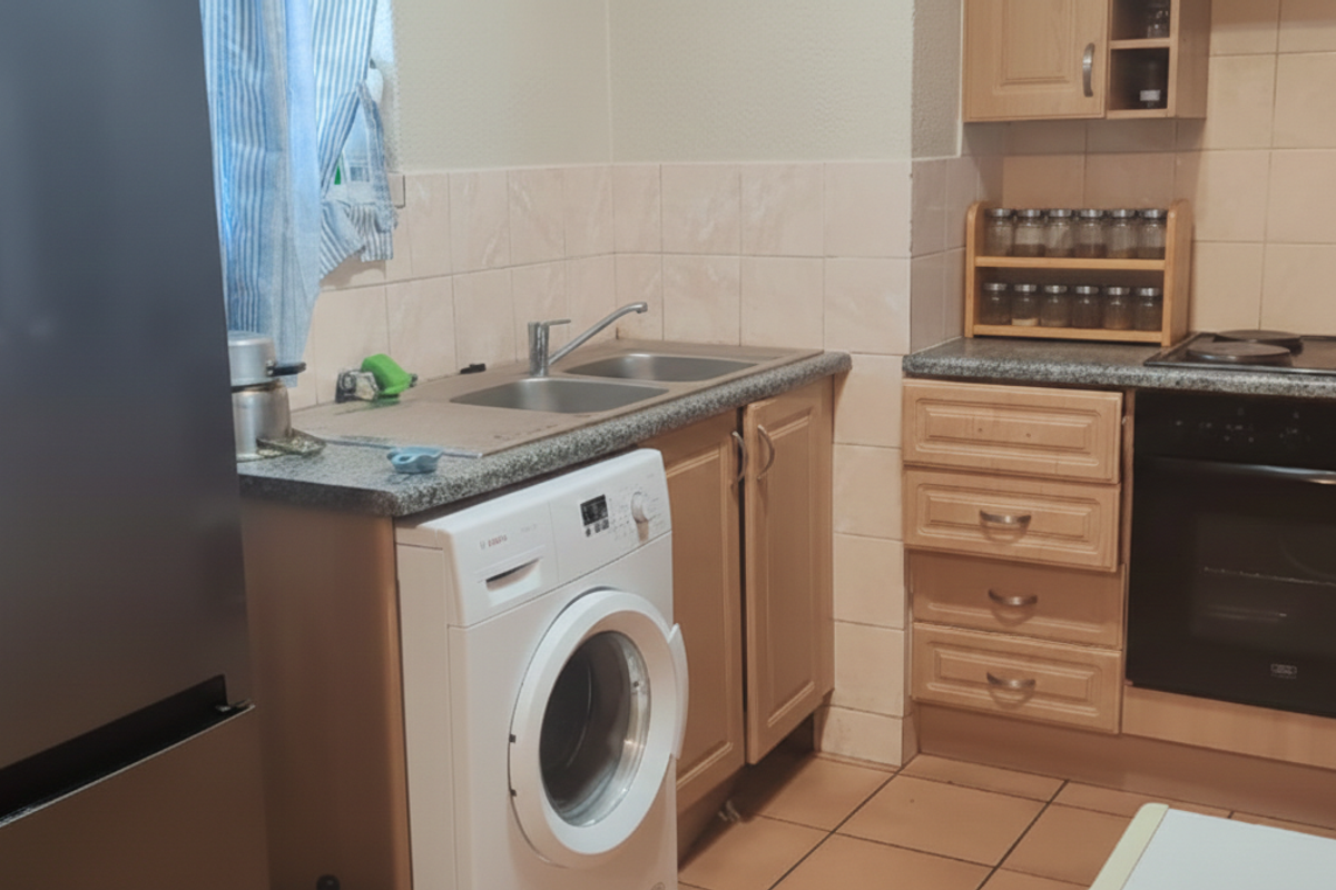 Cozy Midrand Living: Your Dream Apartment! - Photo 3