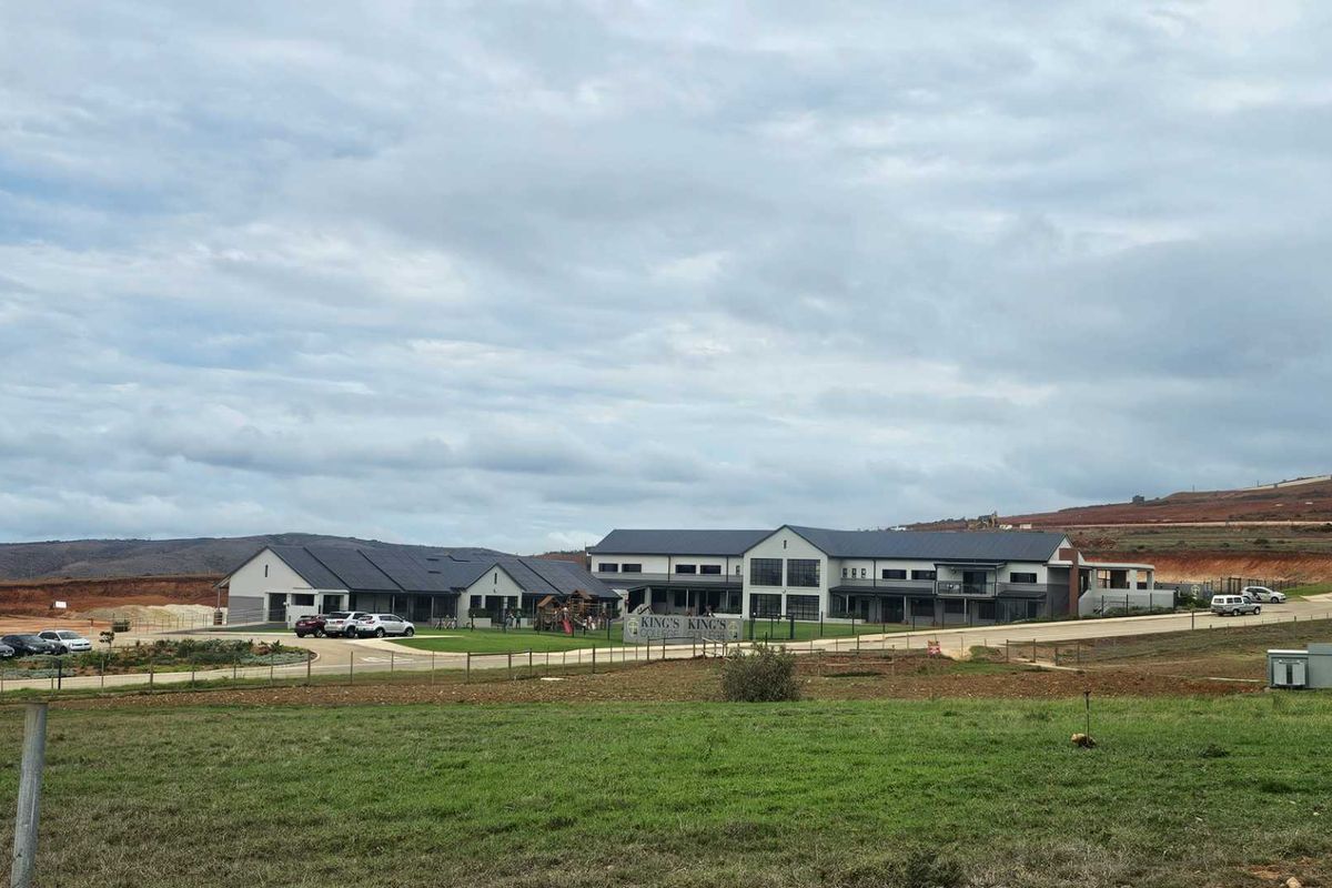 Live luxuriously in Outeniquasbosch Wildlife Estate - Photo 4