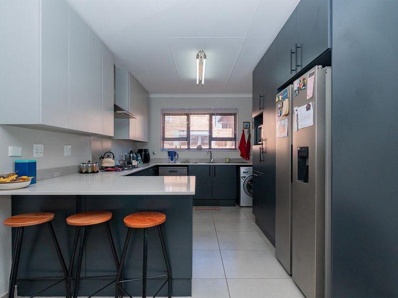 Low Maintenance Cluster. - Photo 5