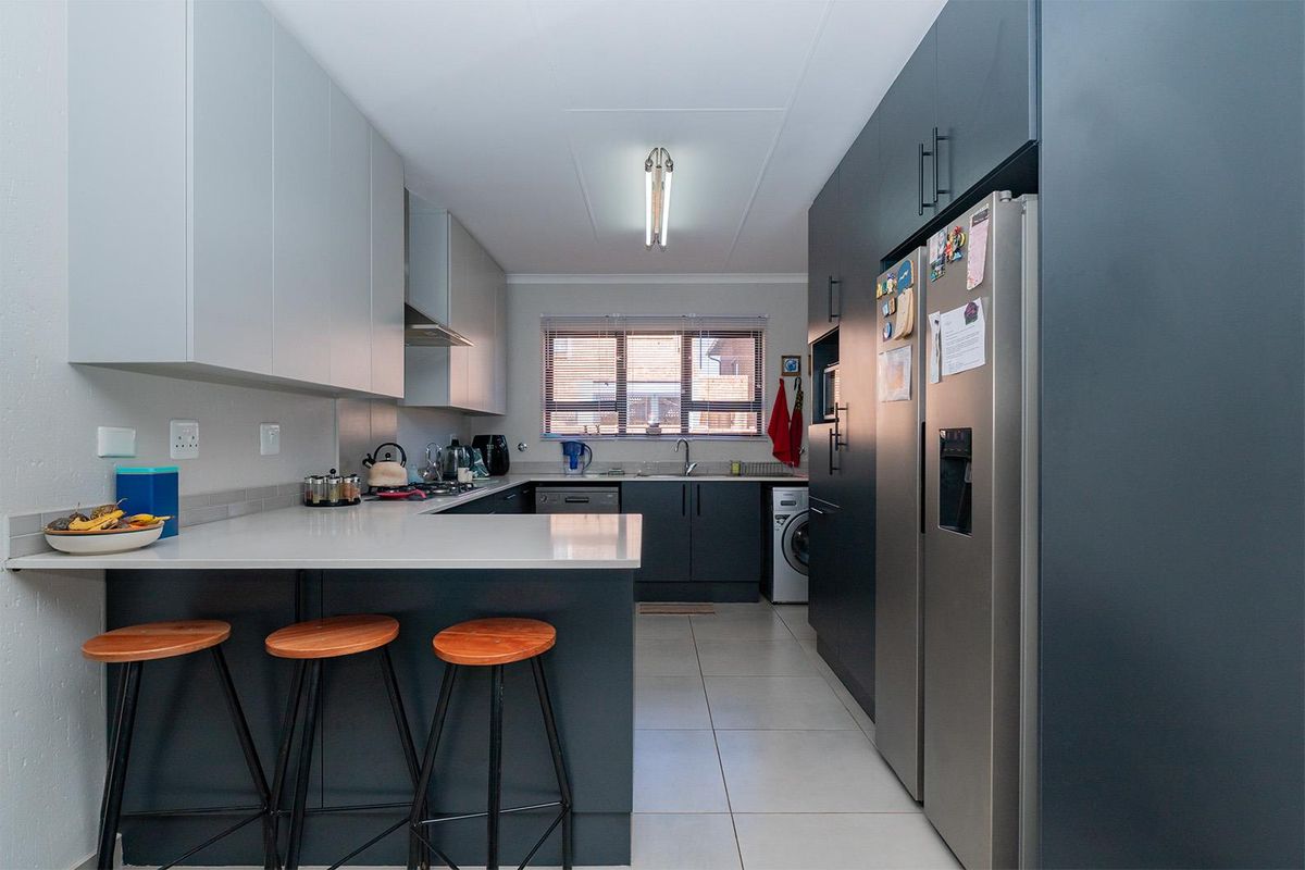 Low Maintenance Cluster. - Photo 5