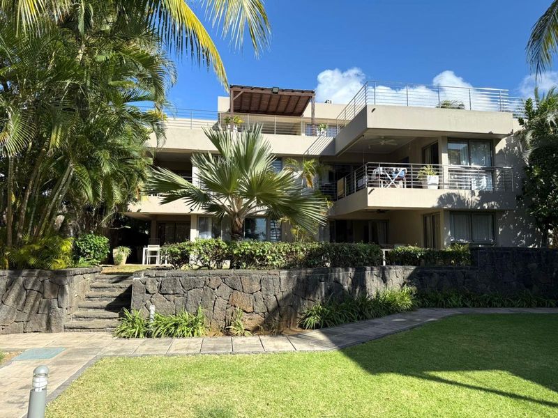 EXCEPTIONAL BEACHFRONT LIVING - Photo 2