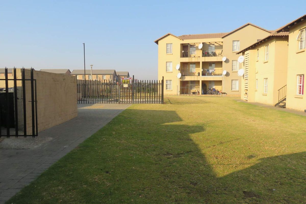 Luxury Living in Albertsdal, Alberton - Photo 3