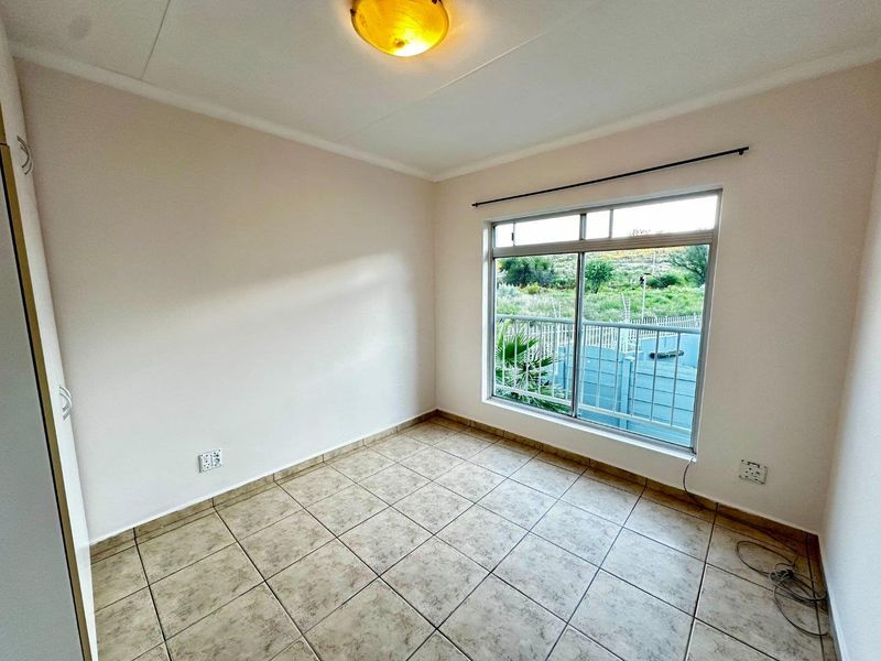 3 Bedroom Townhouse For Sale in Avis - Photo 7