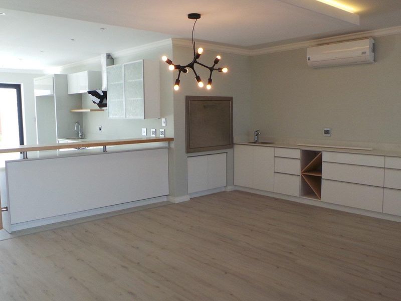Excellent Location on Lagoon - Top end finishes - Designer Home! - Photo 2
