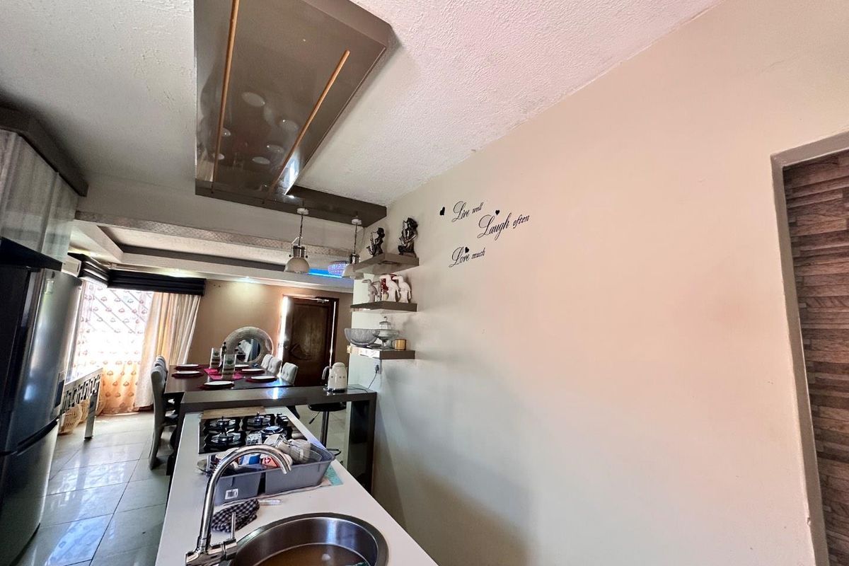 Neat Spacious - Photo 3