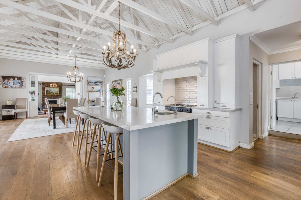 SPACIOUS 4 BEDROOM HOME IN PEACEFUL SECURE ESTATE, DAINFERN VALLEY - Photo 4