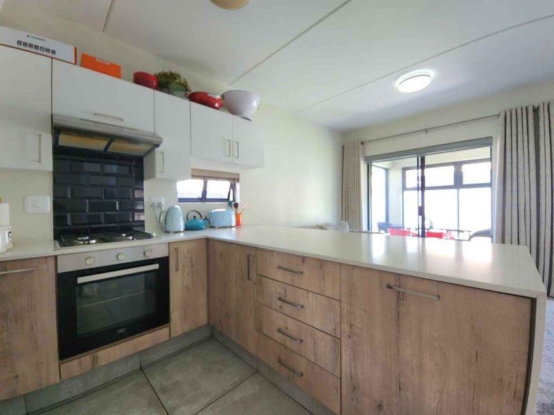 Modern Double-storey 3-Bedroom Cluster Home - Photo 2