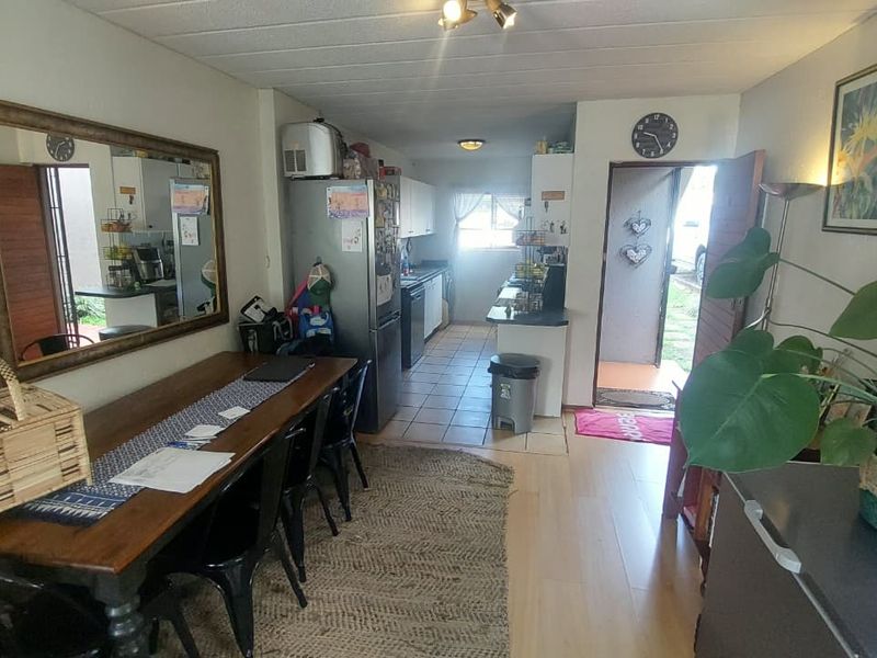 Charming Ground-Floor Gem: Convenience & Style Await! - Photo 2