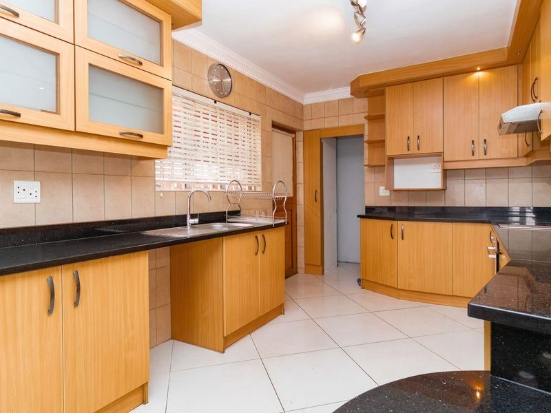 Perfect family home for sale - Photo 6