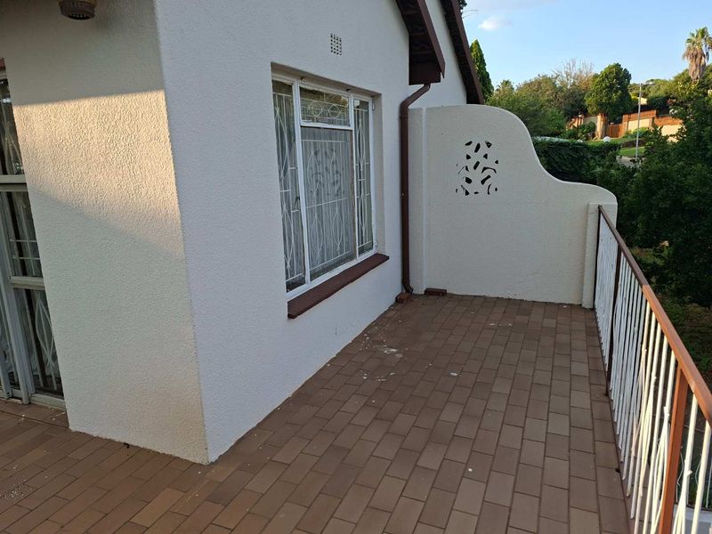 Solid Home in Mulbarton. Bargain at R1,695M - Photo 4