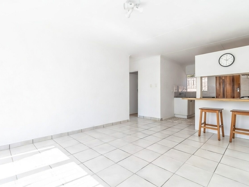 Light-Filled Lock-Up-and-Go Home in Sought-After Radiokop - Photo 4