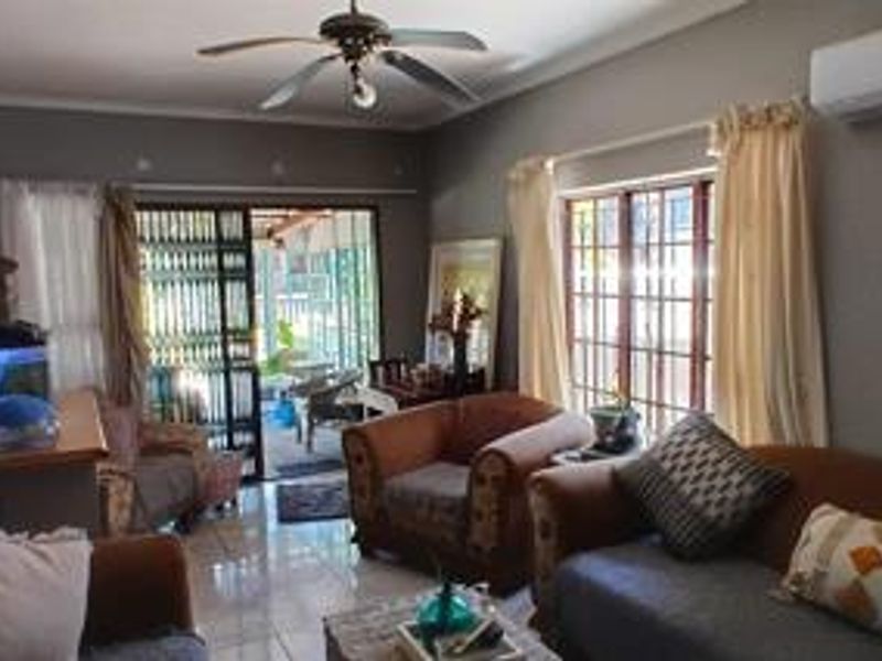 Spacious Richards Bay Central Home with Lush Garden Potential - Photo 3