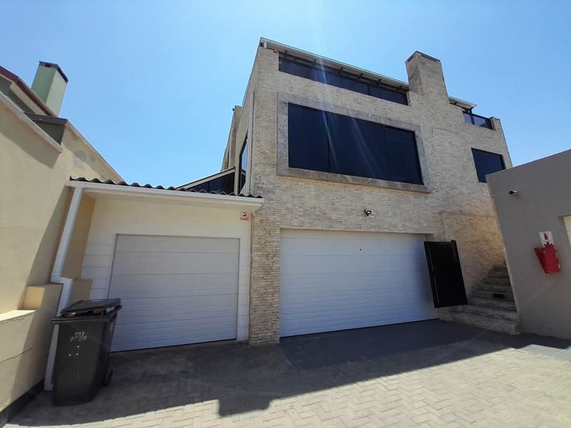Spectacular Townhouse with Sea View, Vogelstrand - Photo 2