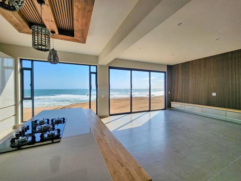 Exceptional design!!  On the beach!! - Photo 2