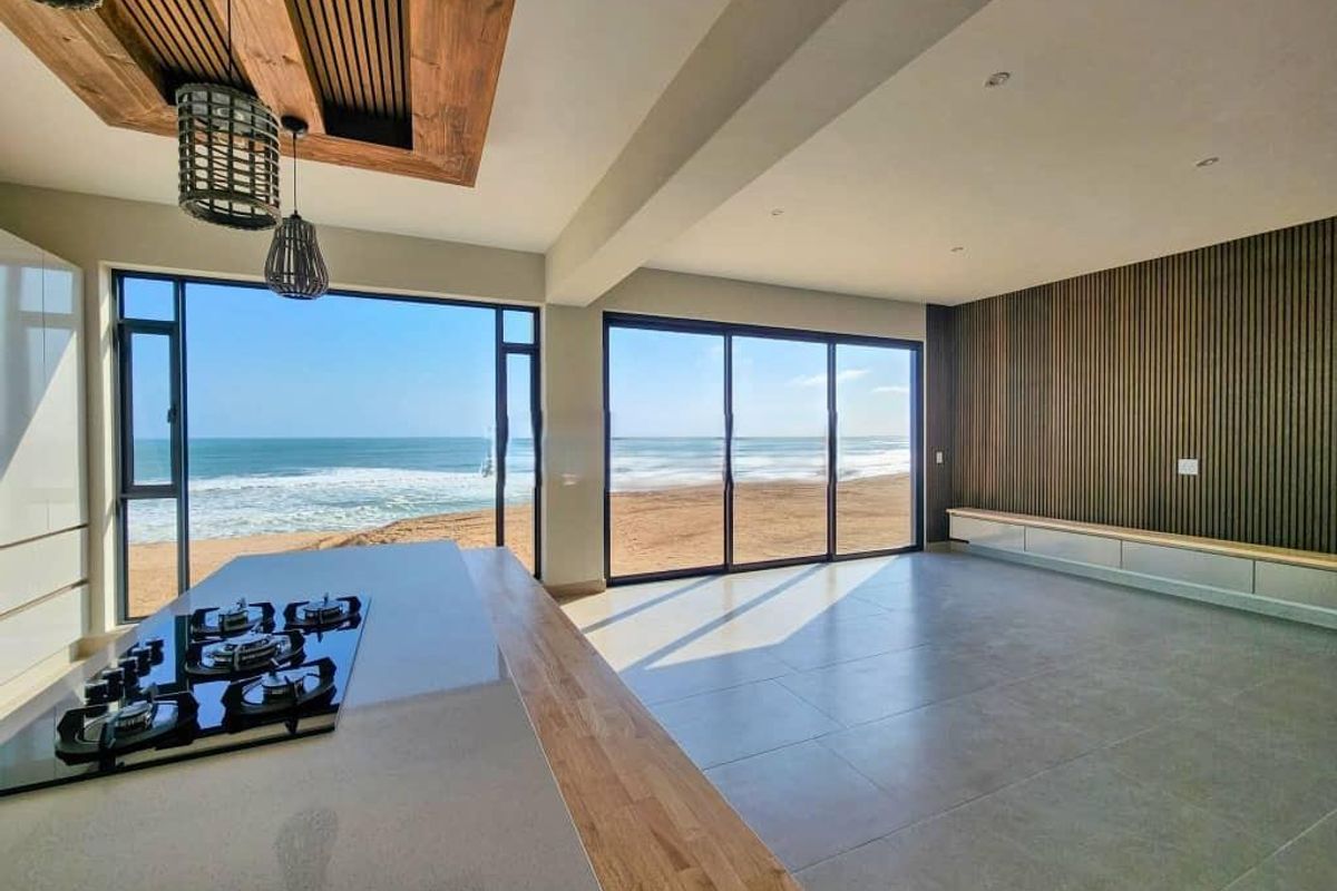 Exceptional design!!  On the beach!! - Photo 2