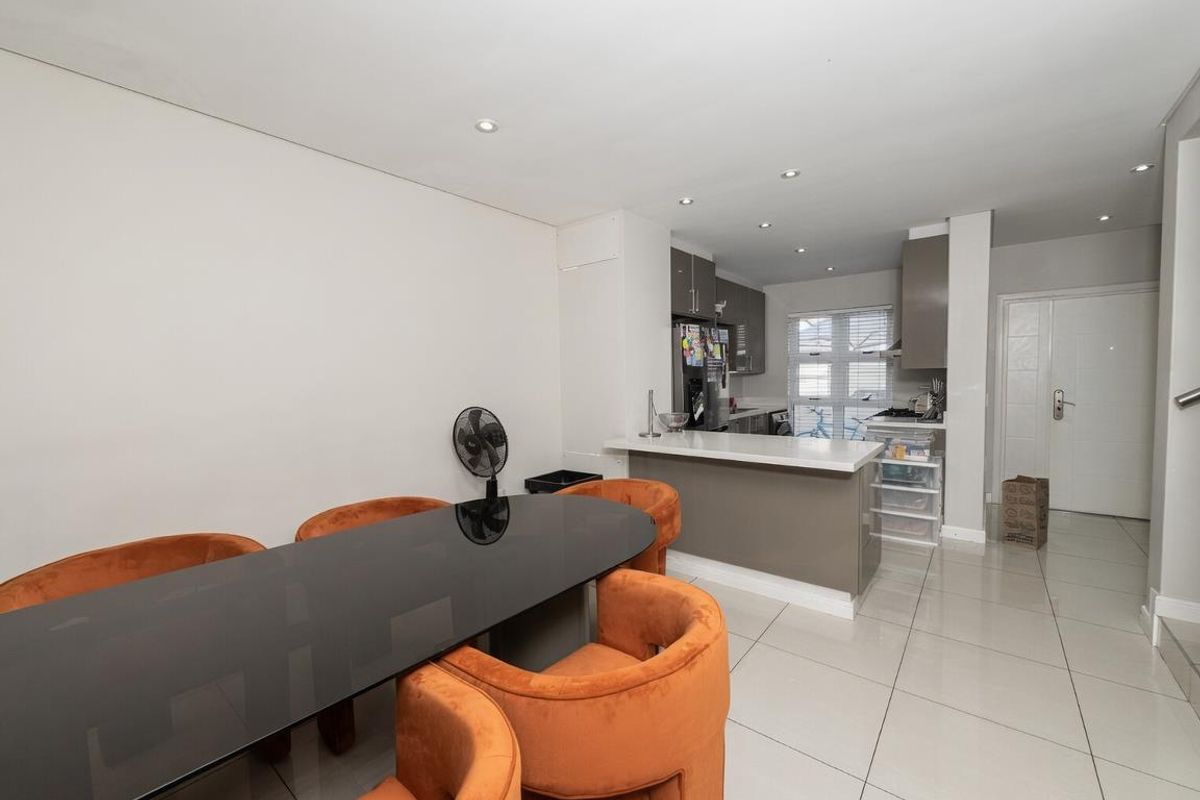 GORGEOUS WELL POSITIONED 4 BEDROOM CLUSTER HOME FOR RENT IN BRYANTSON - Photo 3