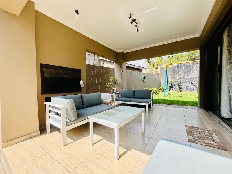 Prime 5-Bedroom Property for rent at Woodlands Estate, Barbeque Downs - Photo 3