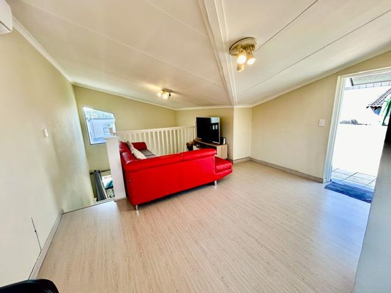 PRESTINE 2 BED 2 BATH LOFT APARTMENT MORNINGSIDE - Photo 10
