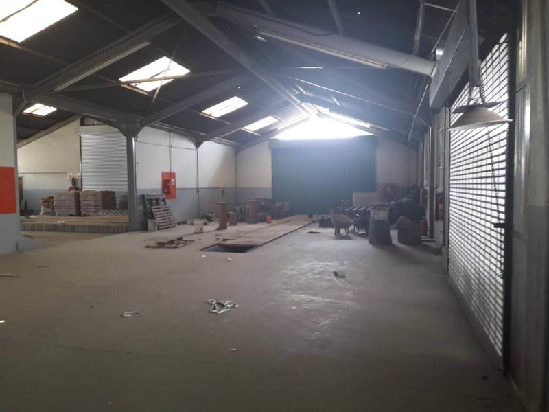 Warehouse Building with huge yard for Sale or Investment Southern Industrial - Photo 3