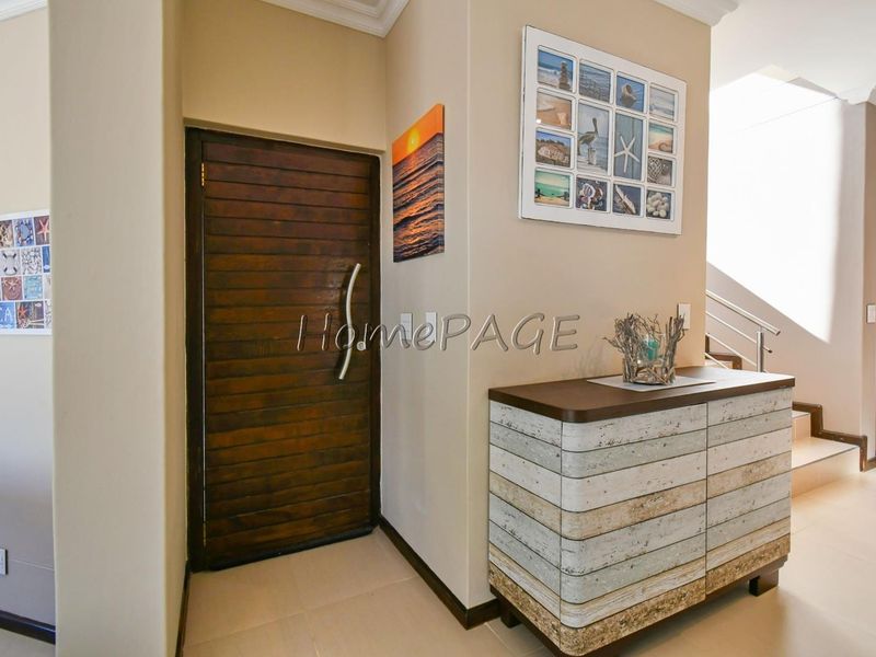 Long Beach Ext 1, Walvis Bay:  BEAUTIFUL, LUXURIOUS Home is for Sale - Photo 2