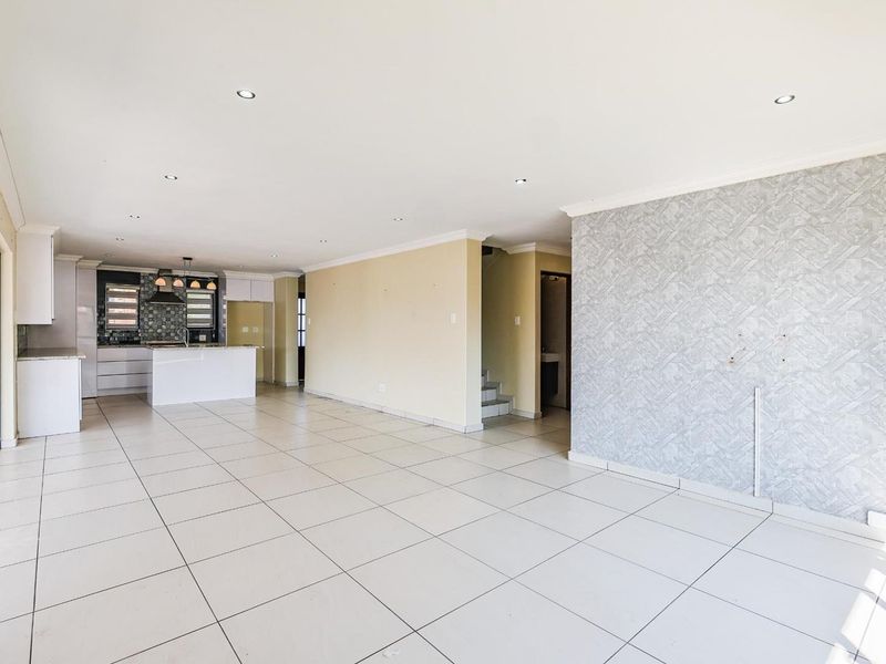 Luxurious Family Living Awaits in a secure estate in the heart of Olympus, Pretoria East - Photo 6