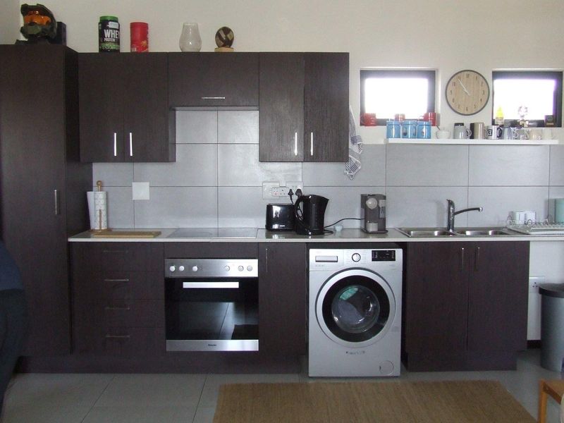 Top Floor 2 Bed 2 Bath Apartment for sale in Jackal Creek Golf Estate - Photo 3
