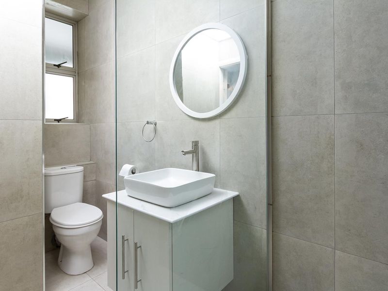 UNFURNISHED STUDIO APARTMENT - Photo 10