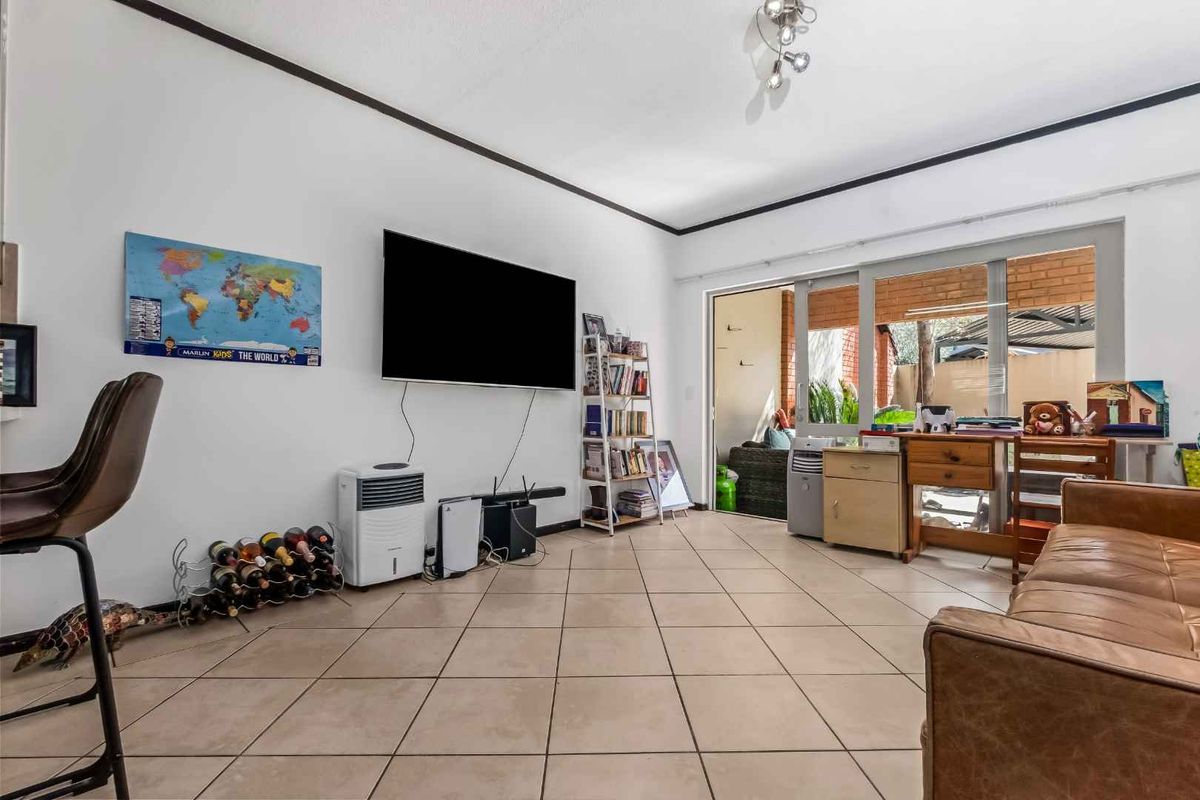IDEAL LOCK-UP AND GO GROUND FLOOR UNIT IN SOUGHT AFTER TINZA LIFESTYLE ESTATE - Photo 2