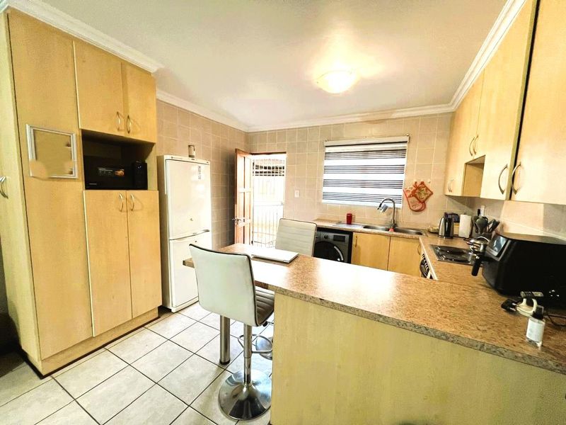 2-Bedroom Apartment for sale in Bains - Photo 2