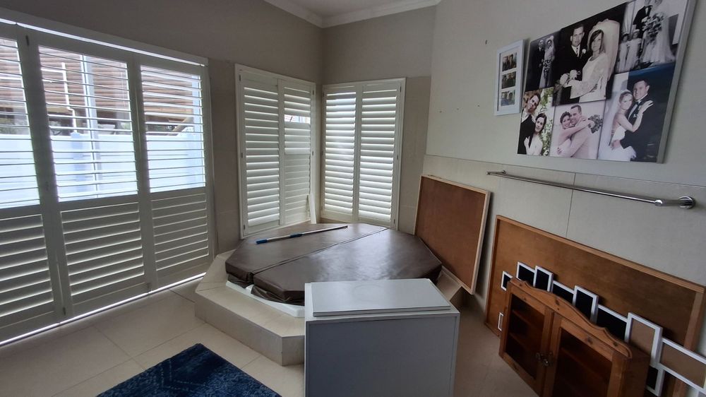 Jacuzzi room