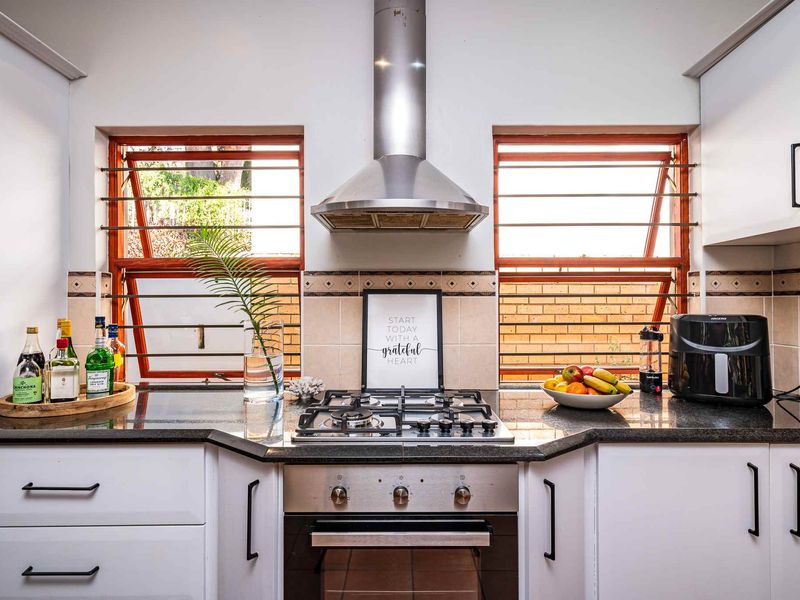 Serene Kloof Living in Longwood Estate - Photo 10