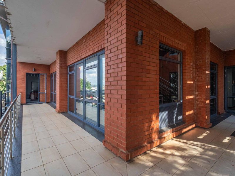 Commercial Property for Sale in Little Falls - Roodepoort. - Photo 6