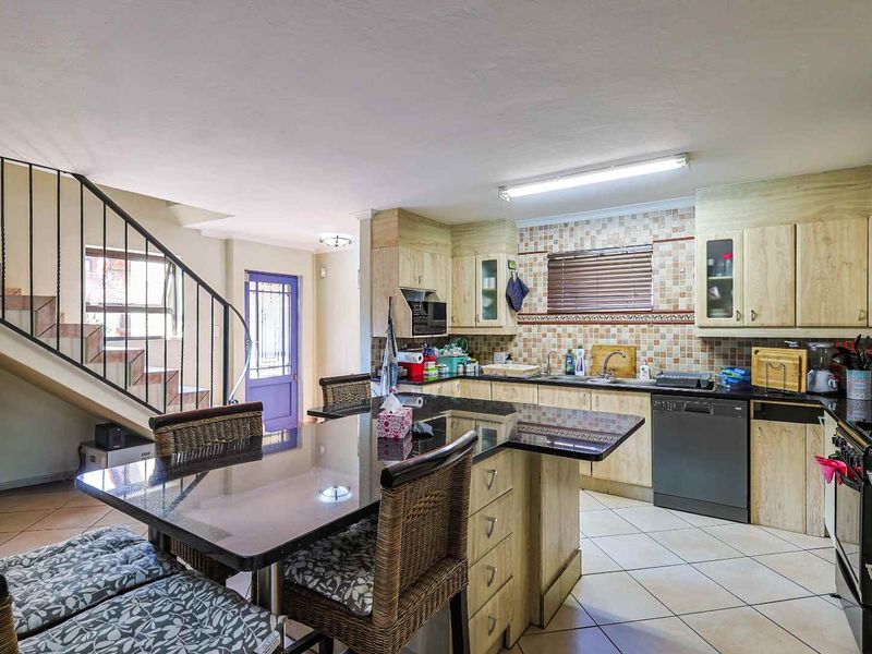 A HOME WITH BUSHVELD VIEWS - THAT FEELS LIKE A HIDDEN RETREAT - Photo 5