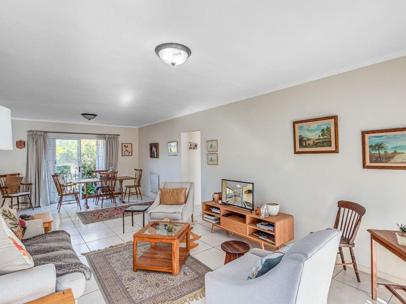 Neat and well maintained this lovely simplex is an absolute “Must view” - Photo 8