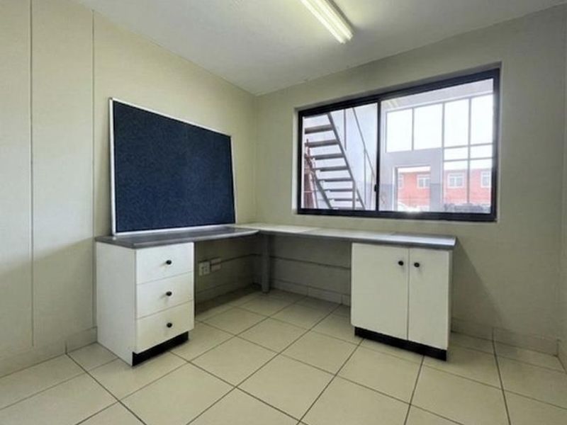 Mini Industrial / Commercial Unit for Sale – Hilton - Photo 3