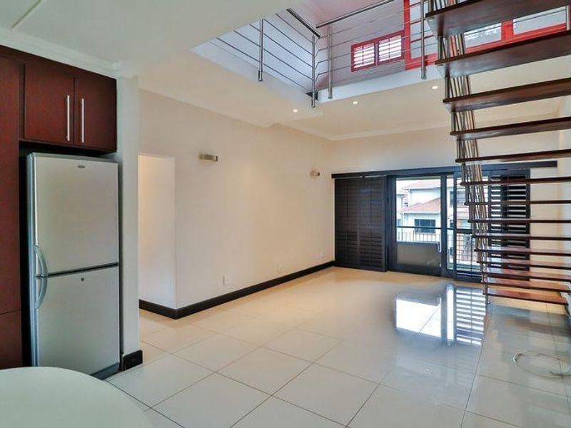 Modern Loft Apartment, Ideal for Young Professionals or Investors! - Photo 4