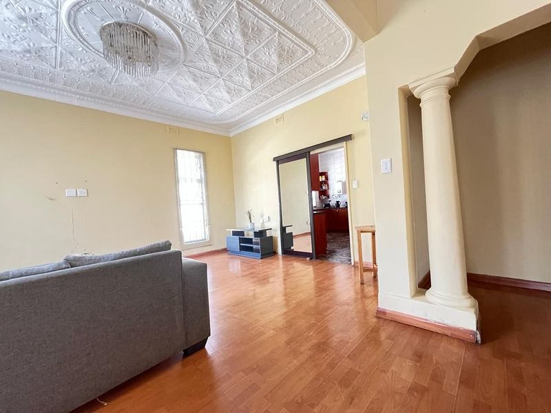 STUNNING FAMILY HOME WITH FLATLET - Photo 7