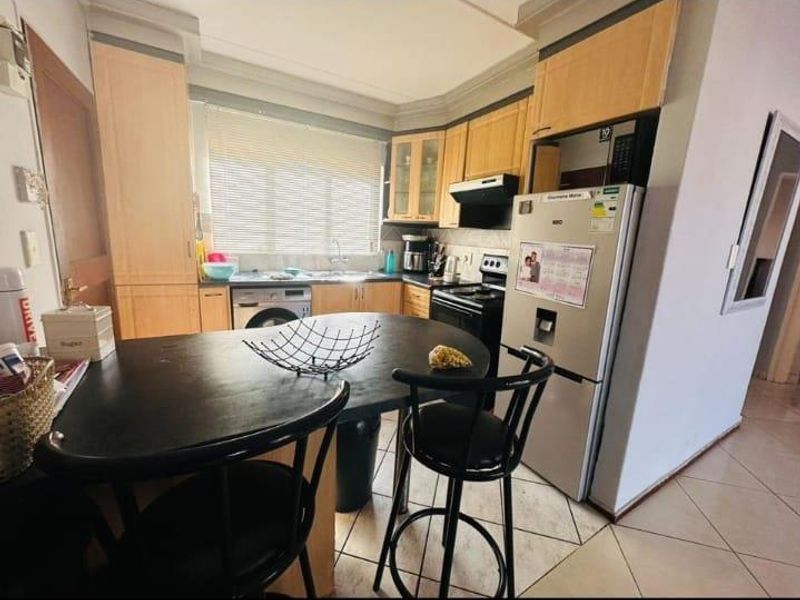 2 Bedroom Townhouse for Sale in Mondeor Johannesburg South - Photo 7