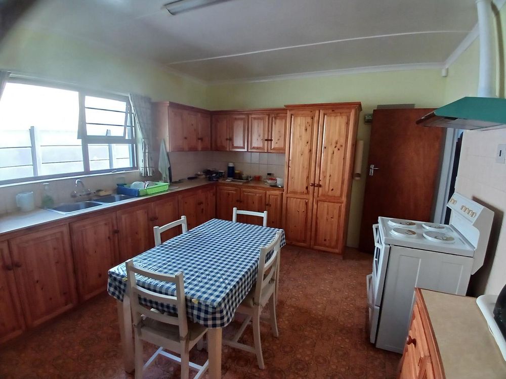 Yet again the same Kitchen - in another direction.