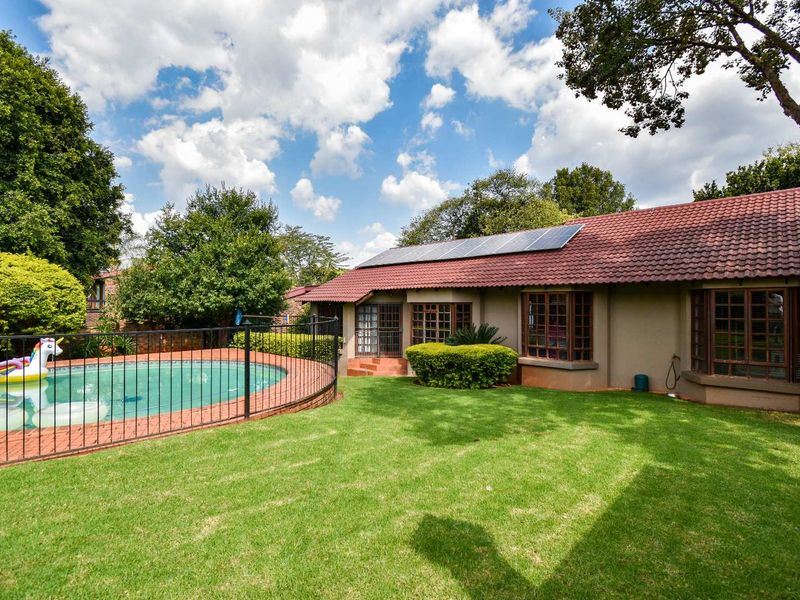 Designer home for the South African lifestyle! - Photo 3