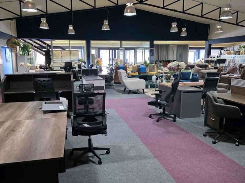 Perfect Warehouse with Showrooms & Storage – Business Ready - Photo 5