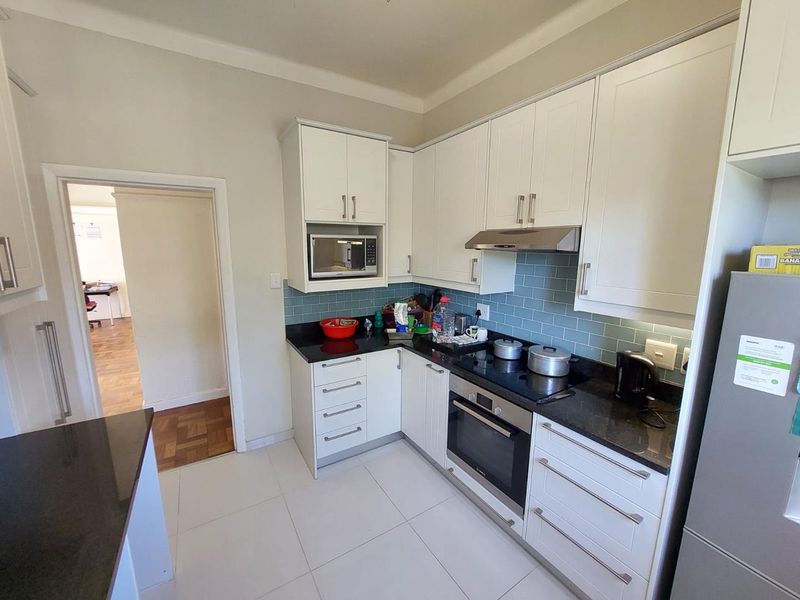 Spacious unfurnished 2-bedroom apartment To Let in Mowbray - Photo 4