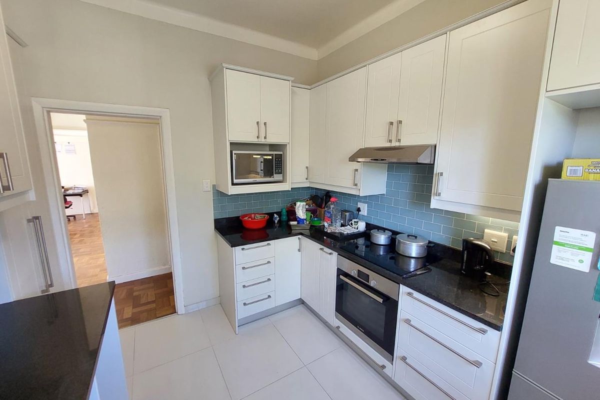 Spacious unfurnished 2-bedroom apartment To Let in Mowbray - Photo 4
